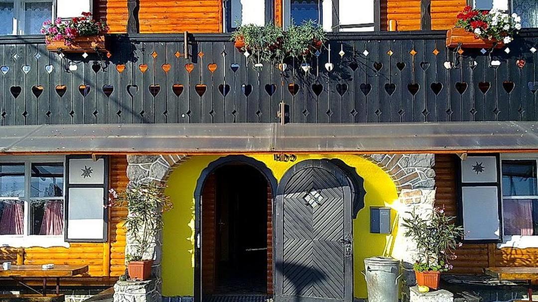 Bed and Breakfast Smucarska Koca Kotlje Экстерьер фото