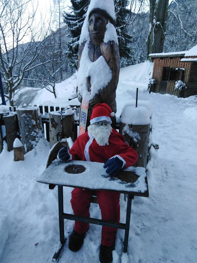 Bed and Breakfast Smucarska Koca Kotlje Экстерьер фото